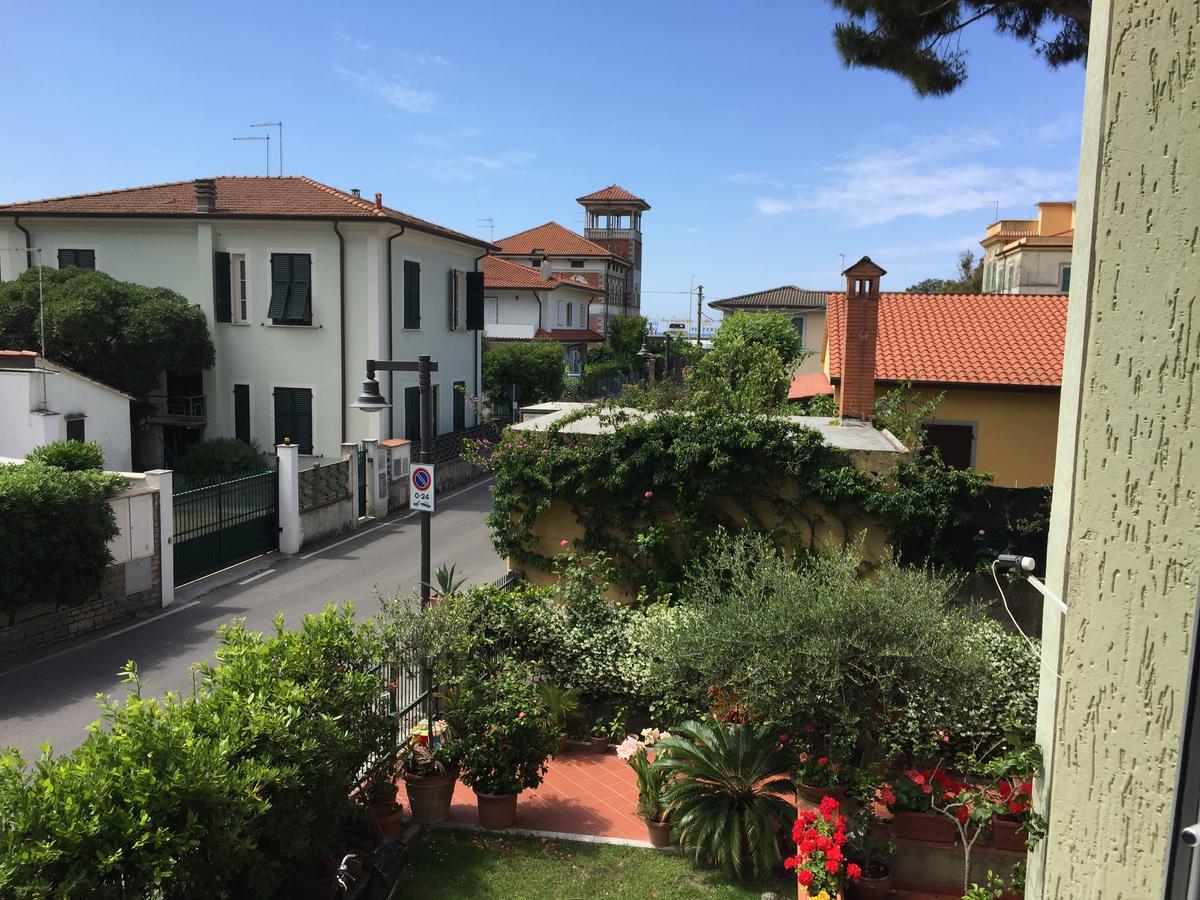 Holiday Villas Marina di Massa Extérieur photo