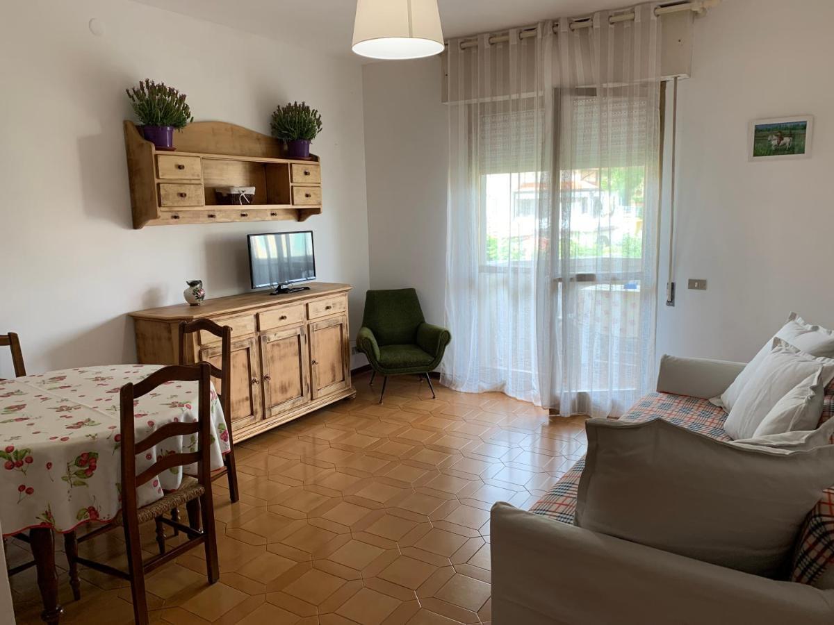 Holiday Villas Marina di Massa Extérieur photo