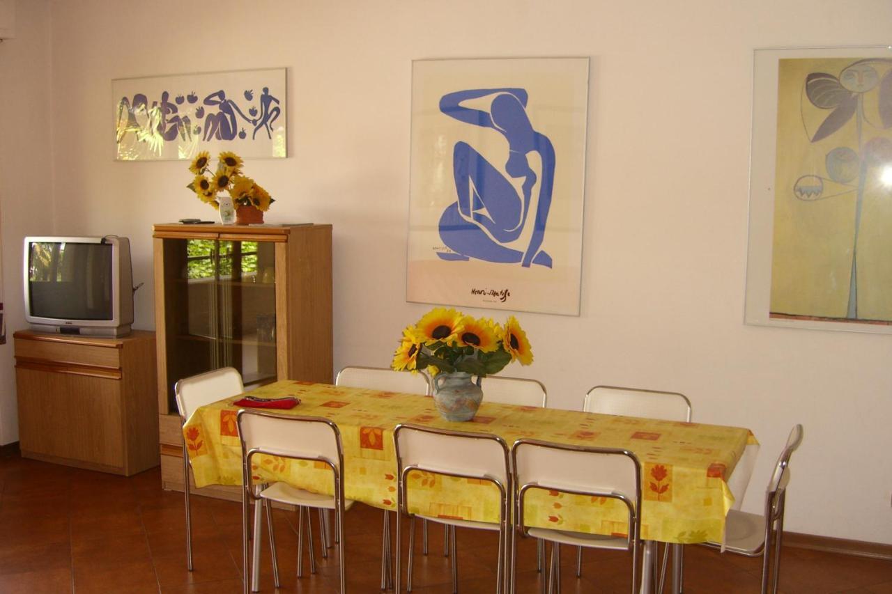 Holiday Villas Marina di Massa Extérieur photo