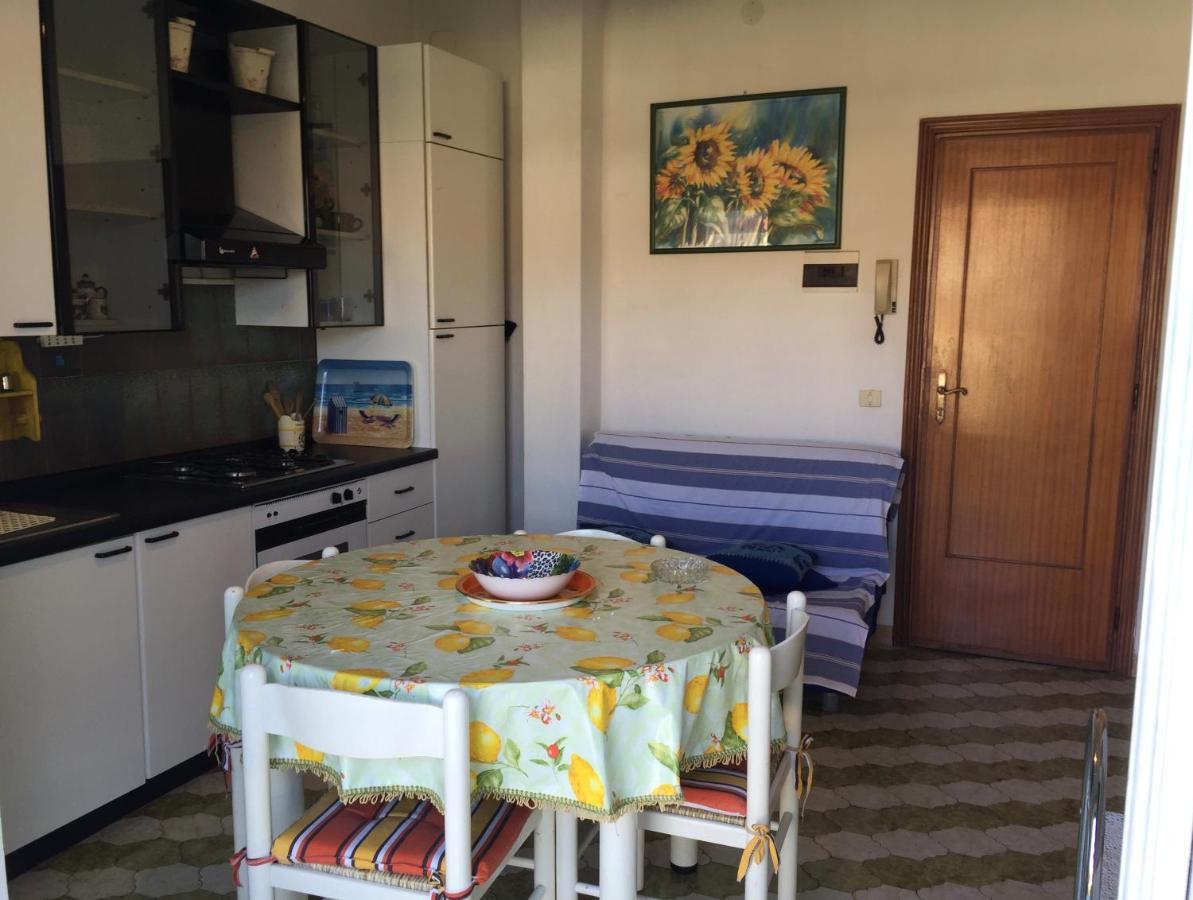 Holiday Villas Marina di Massa Extérieur photo